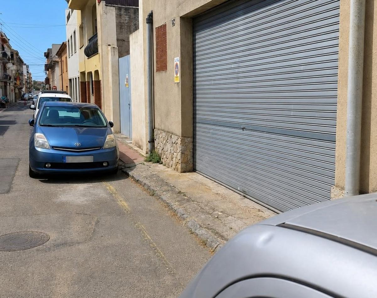Guíxols des del Carrer proposa regular la figura del "gual amb autorització d'estacionament"